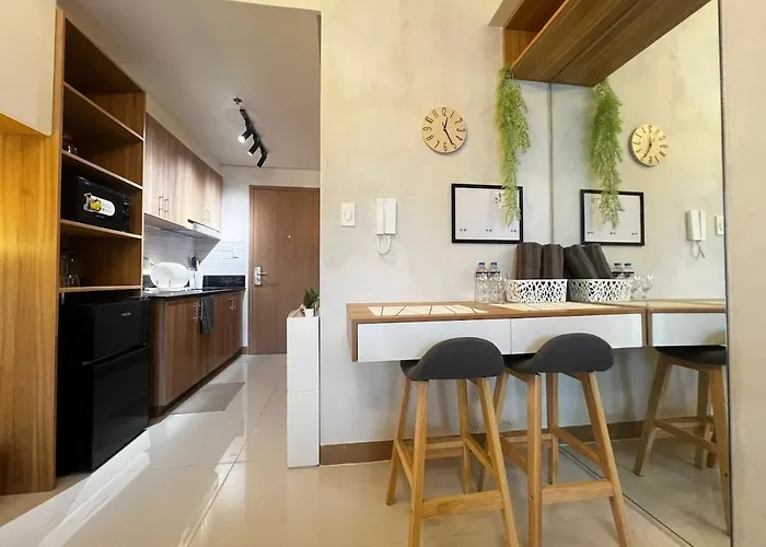 In Red Residences -self Check-in - Fast Wi-fi Appartement