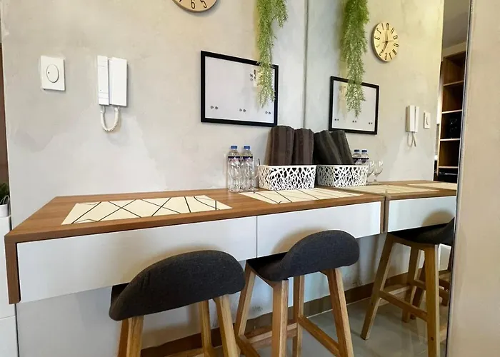 In Red Residences -self Check-in - Fast Wi-fi Manille