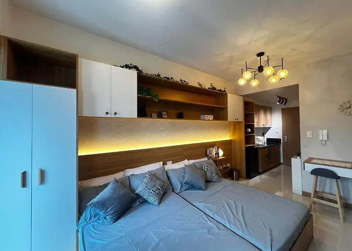 In Red Residences -self Check-in - Fast Wi-fi *