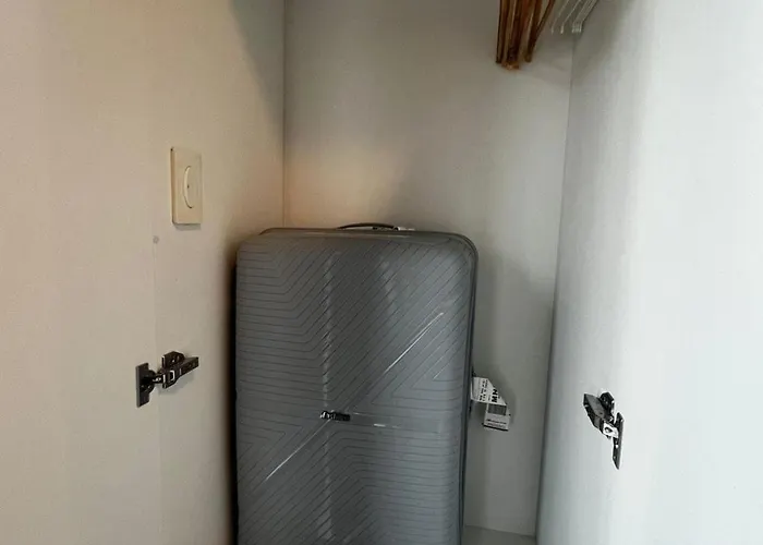 In Red Residences -self Check-in - Fast Wi-fi Appartement *